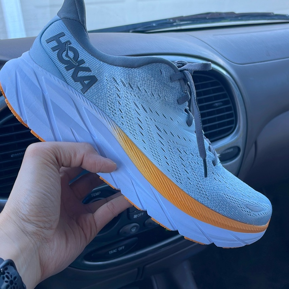 Brand New in Box Men’s Hoka Clifton 8